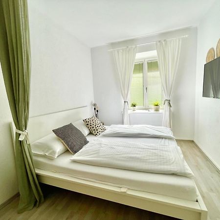 Contactless Self-Check-In - City Apartment Zum Wohlfuhlen Ans16 Graz Exterior foto