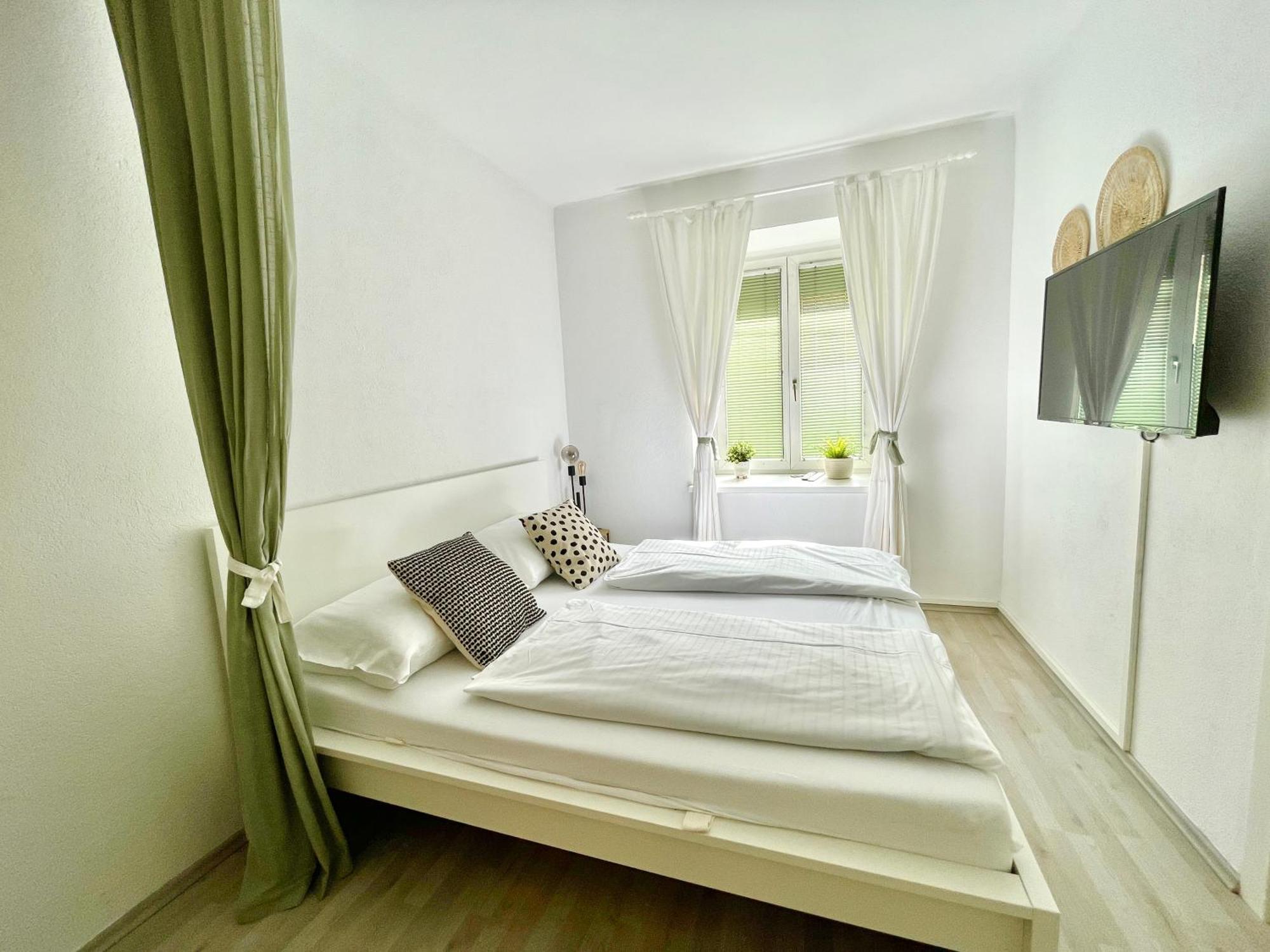 Contactless Self-Check-In - City Apartment Zum Wohlfuhlen Ans16 Graz Exterior foto